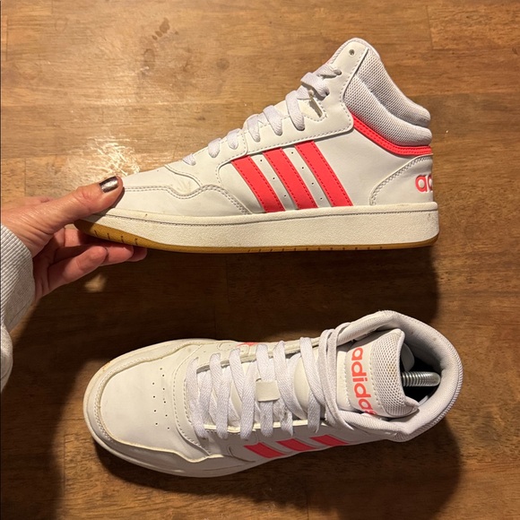 Adidas Women’s Hoops 3.0 Mid Cut Classic White Pink Gum Basketball Shoes Sz 7.5 - Picture 6 of 12